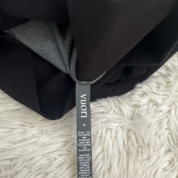 Vuori Volley Black Mini Skirt - Picture 6 of 7